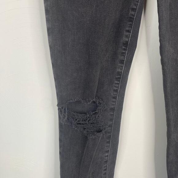 Joe's Jeans The Bella Ankle in Jinelle Faded Black - Picture 5 of 11